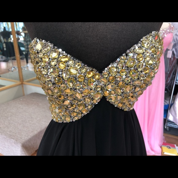 Allure Formal Short Dress Black with multicolored stones size 0 - Picture 2 of 8